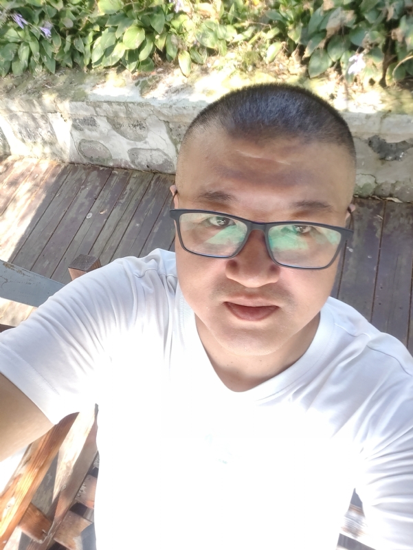 羊十八的第一张照片--长春闪婚服务中心